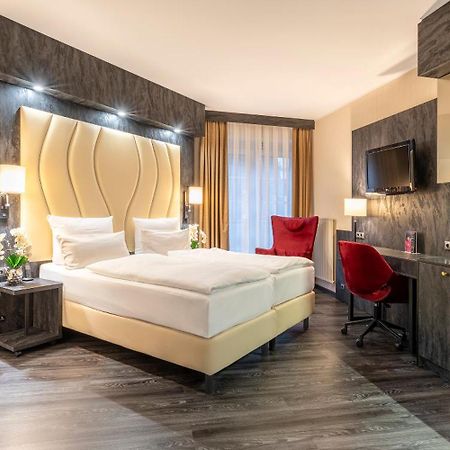 Best Western Hotel Schmoeker-Hof Нордерштедт Экстерьер фото