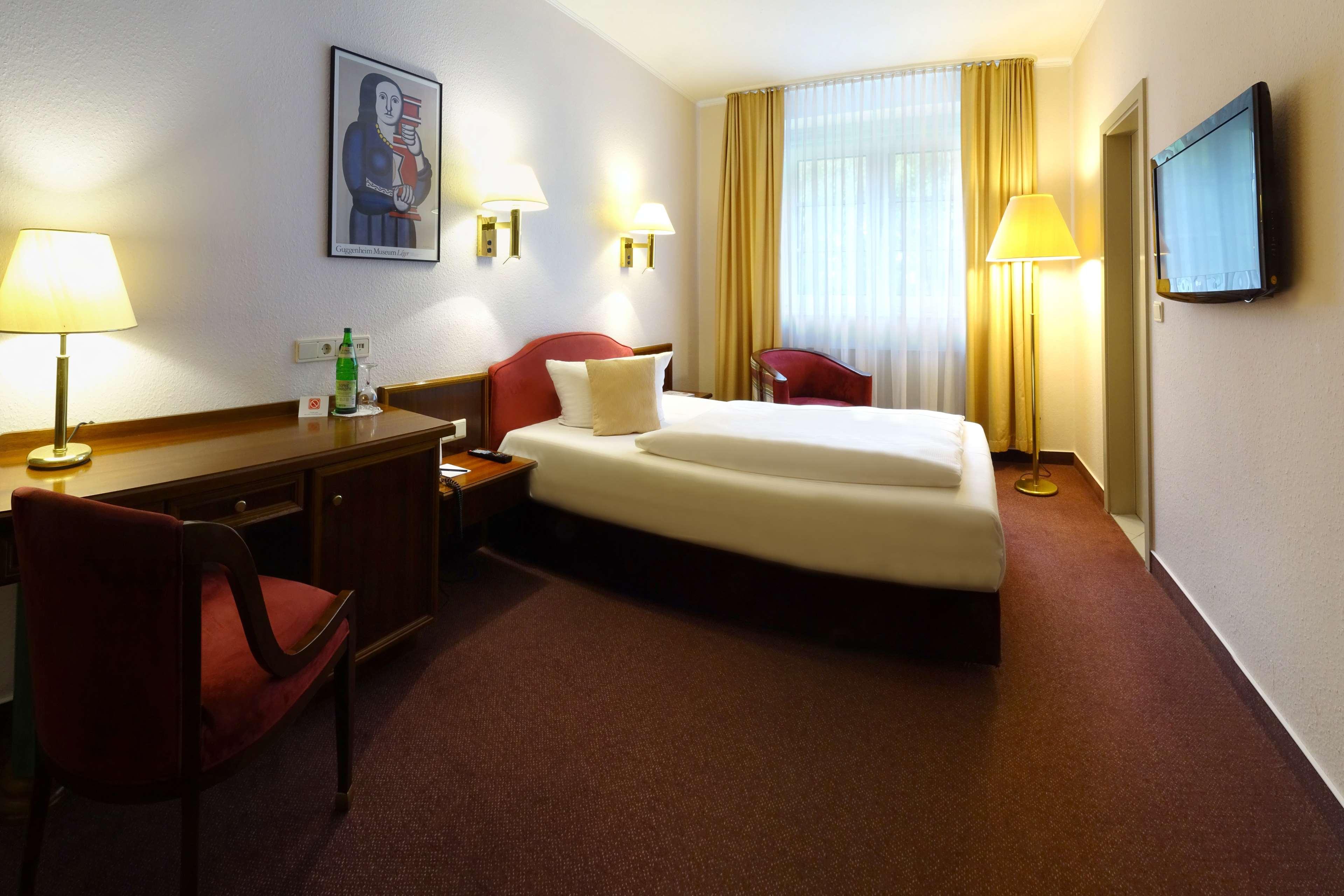 Best Western Hotel Schmoeker-Hof Нордерштедт Экстерьер фото