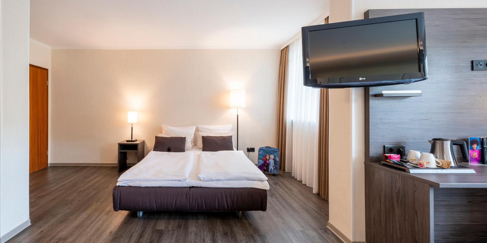 Best Western Hotel Schmoeker-Hof Нордерштедт Экстерьер фото