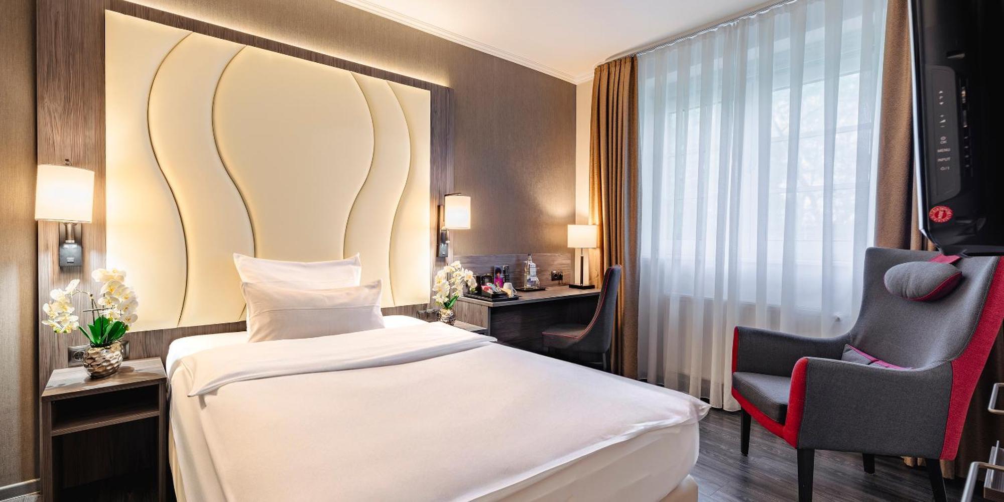 Best Western Hotel Schmoeker-Hof Нордерштедт Экстерьер фото